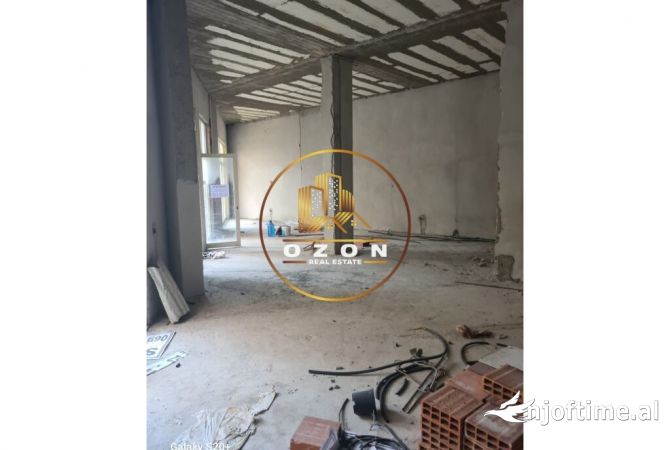 Ambjent biznesi ne shitje 1+1 ne Tirane - 204,000 Euro