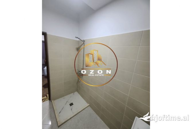 Shtepi ne shitje Apartament ne Tirane, 2+1, Mobilimi E mobiluar, Pagesa 175,000  Euro.