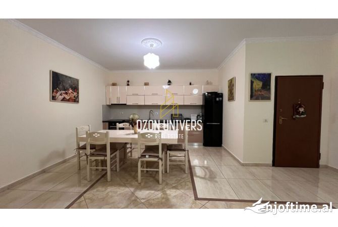 Shtepi ne shitje Apartament ne Tirane, 3+1, Mobilimi E mobiluar, Pagesa 280,000  Euro.