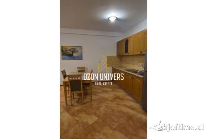 Shtepi me qera 3+1 ne Tirane - 1,100 Euro