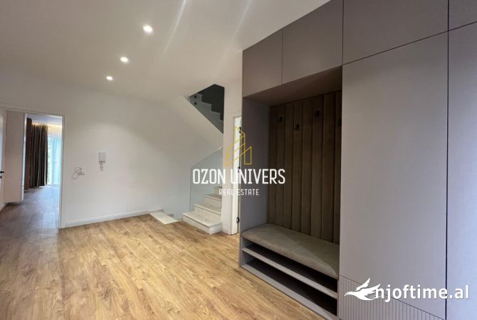 Shtepi me qera Vila Luksoze ne Tirane, 3+1, Mobilimi E mobiluar, Pagesa 3,000  Euro.