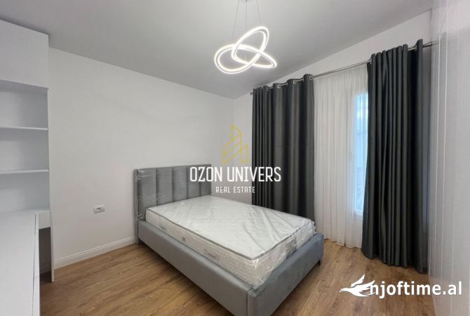 Shtepi me qera Vila Luksoze ne Tirane, 3+1, Mobilimi E mobiluar, Pagesa 3,000  Euro.