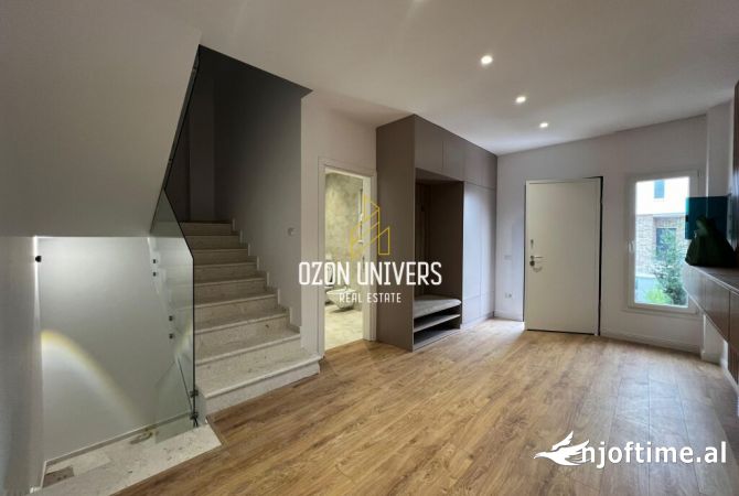 Shtepi me qera Vila Luksoze ne Tirane, 3+1, Mobilimi E mobiluar, Pagesa 3,000  Euro.