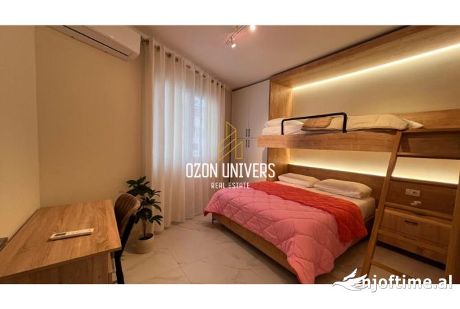 Shtepi ne shitje Apartament ne Durres, 2+1, Mobilimi E mobiluar, Pagesa 150,000  Euro.