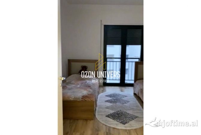 Shtepi ne shitje Apartament ne Tirane, 2+1, Mobilimi E mobiluar, Pagesa 260,000  Euro.