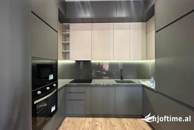Shtepi me qera Apartament ne Tirane, 1+1, Mobilimi E mobiluar, Pagesa 900  Euro.