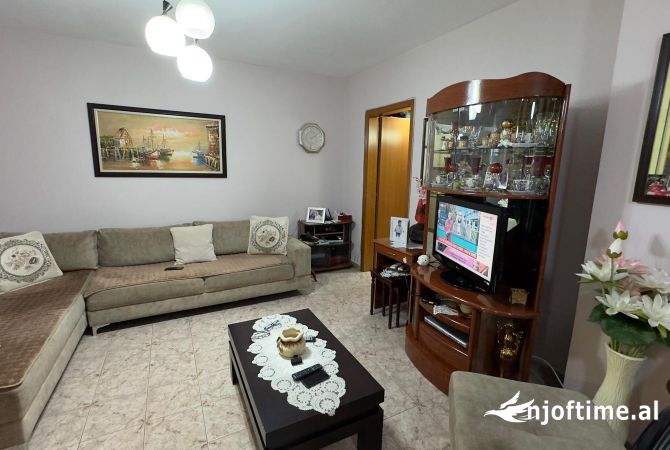 Shtepi me qera 1+1 ne Tirane - 450 Euro