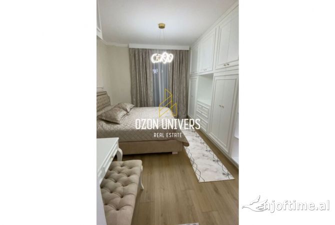 Shtepi me qera Apartament ne Tirane, 3+1, Mobilimi E mobiluar, Pagesa 2,400  Euro.