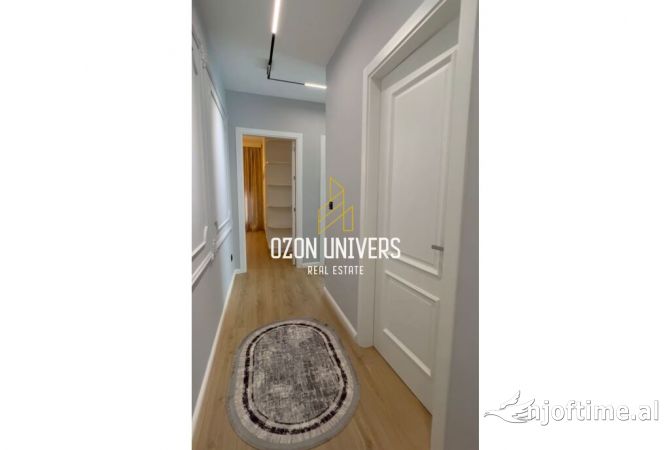 Shtepi me qera Apartament ne Tirane, 3+1, Mobilimi E mobiluar, Pagesa 2,400  Euro.