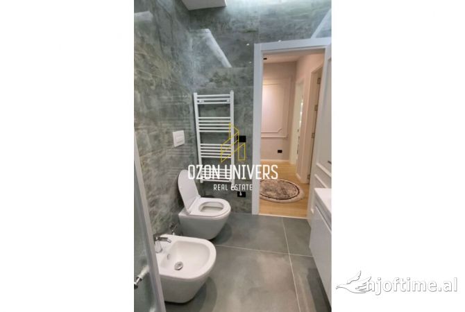 Shtepi me qera Apartament ne Tirane, 3+1, Mobilimi E mobiluar, Pagesa 2,400  Euro.