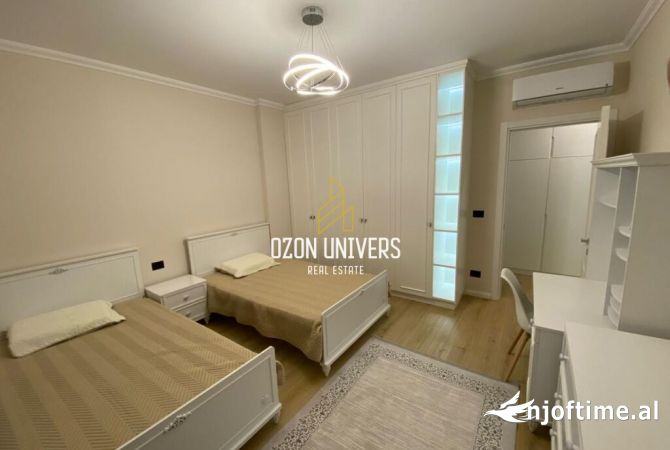 Shtepi me qera Apartament ne Tirane, 3+1, Mobilimi E mobiluar, Pagesa 2,400  Euro.