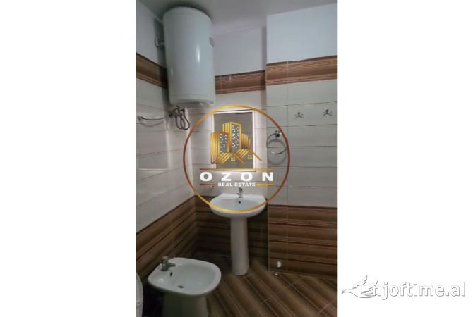 Shtepi me qera Apartament ne Tirane, 2+1, Mobilimi E mobiluar, Pagesa 500  Euro.