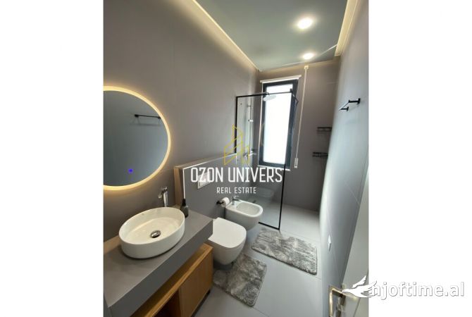 Shtepi me qera Apartament ne Tirane, 2+1, Mobilimi E mobiluar, Pagesa 950  Euro.