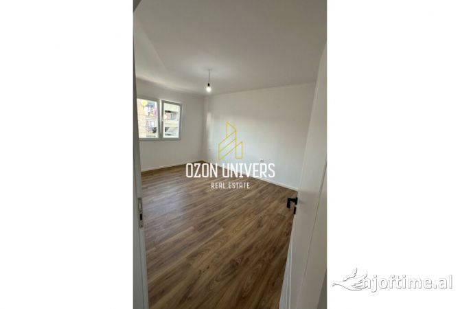 Shtepi ne shitje Apartament ne Tirane, 2+1, Mobilimi Bosh, pa mobiluar, Pagesa 148,000  Euro.