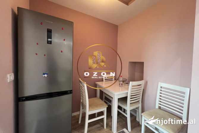 Shtepi me qera Apartament ne Tirane, 1+1, Mobilimi E mobiluar, Pagesa 550  Euro.