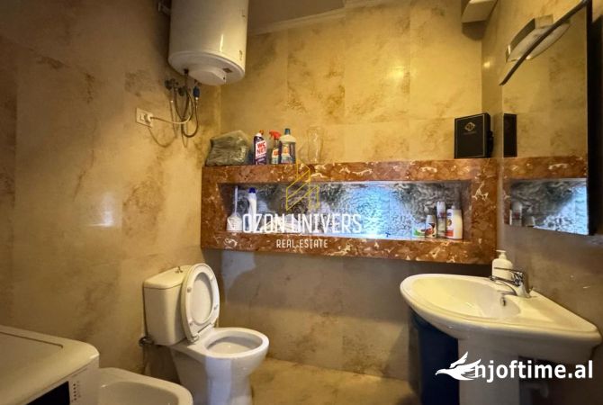 Shtepi ne shitje Apartament ne Tirane, 2+1, Mobilimi E mobiluar, Pagesa 270,000  Euro.