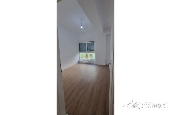 Shtepi me qera Apartament ne Tirane, 1+1, Mobilimi Pjeserisht e mobiluar, Pagesa 350  Euro.