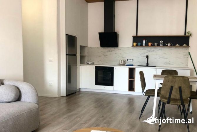 Shtepi me qera 1+1 ne Tirane - 1,100 Euro