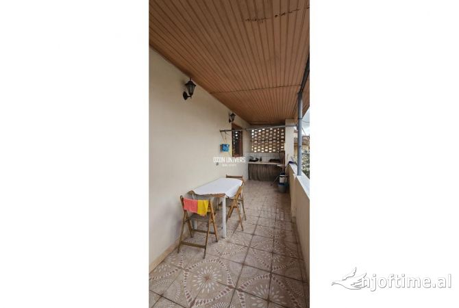 Shtepi ne shitje Apartament ne Tirane, 2+1, Mobilimi E mobiluar, Pagesa 120,000  Euro.