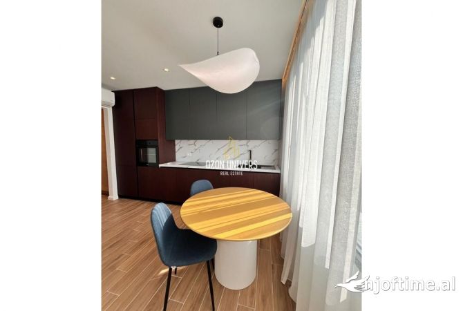 Shtepi me qera Apartament ne Tirane, 1+1, Mobilimi E mobiluar, Pagesa 1,000  Euro.