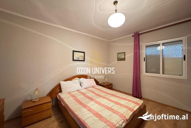 Shtepi ne shitje Apartament ne Tirane, 3+1, Mobilimi E mobiluar, Pagesa 135,000  Euro.