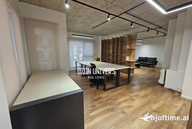 Ambient biznesi me qera 3+1 ne Tirane - 2,500 Euro