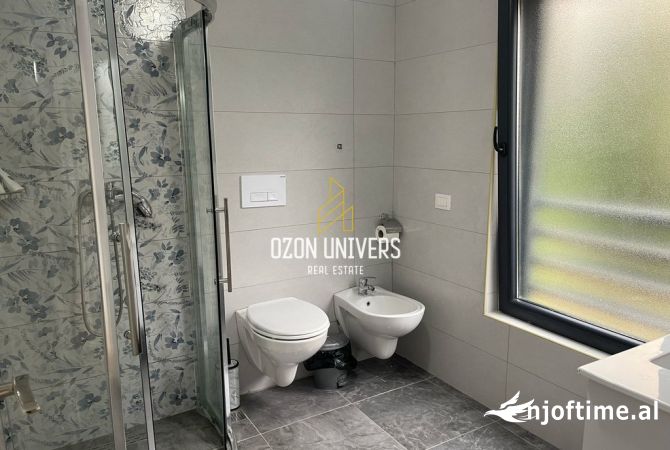 Shtepi ne shitje Apartament ne Tirane, 2+1, Mobilimi E mobiluar, Pagesa 250,000  Euro.