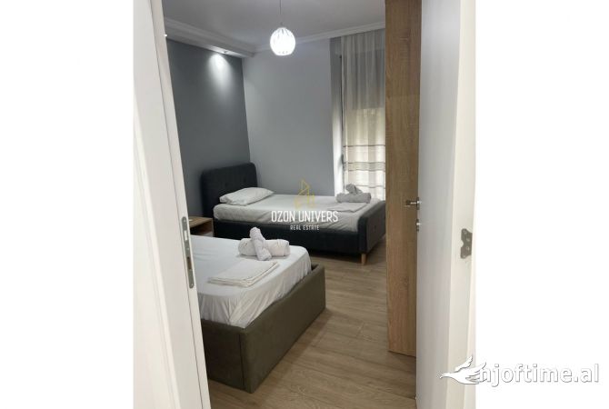 Shtepi ne shitje Apartament ne Tirane, 2+1, Mobilimi E mobiluar, Pagesa 250,000  Euro.