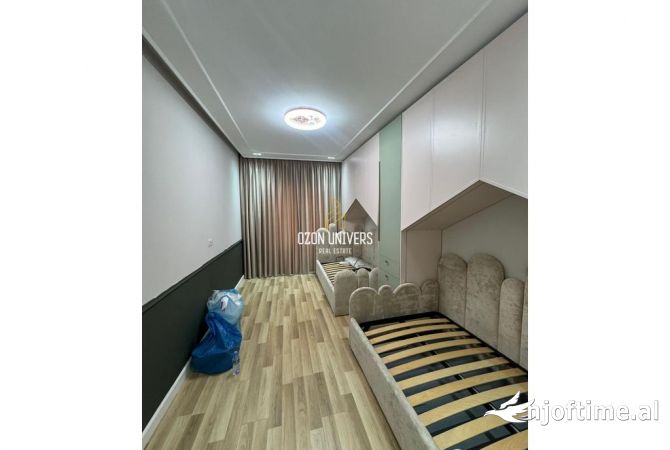 Shtepi ne shitje Apartament ne Tirane, 2+1, Mobilimi E mobiluar, Pagesa 245,000  Euro.