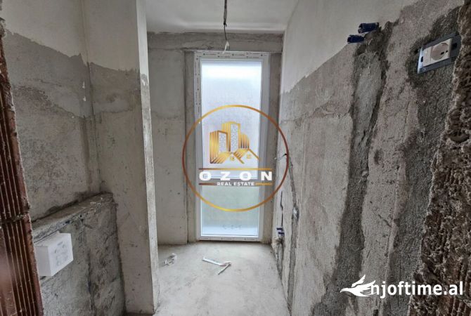 Apartment for sale in Tirana 3+1, Emty