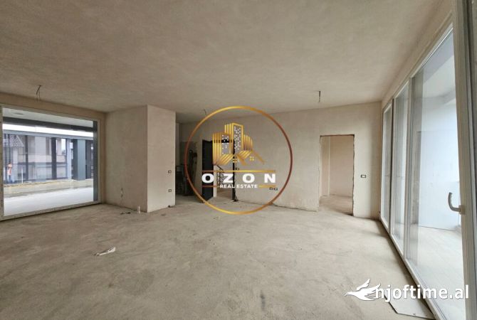 Apartment for sale in Tirana 3+1, Emty