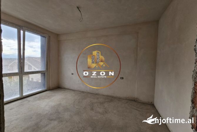 Apartment for sale in Tirana 3+1, Emty