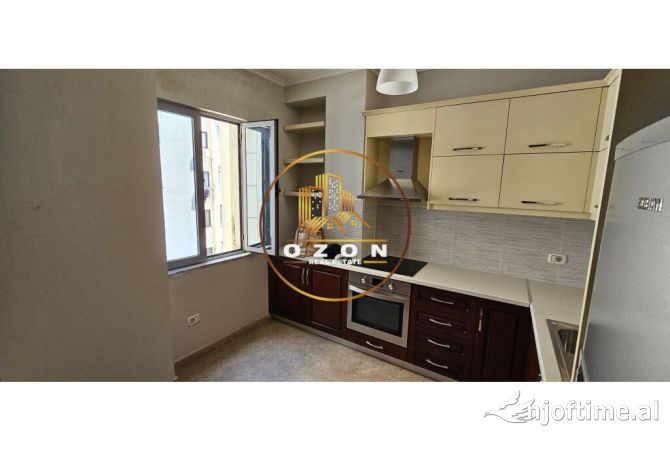 Shtepi me qera Apartament ne Tirane, 2+1, Mobilimi Pjeserisht e mobiluar, Pagesa 450  Euro.
