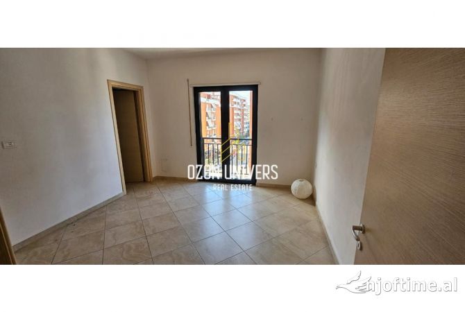 Shtepi me qera Apartament ne Tirane, 3+1, Mobilimi Pjeserisht e mobiluar, Pagesa 700  Euro.