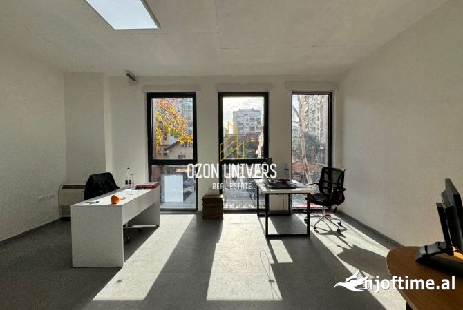 Njesi/Zyre per shitje ne rrugen e Kavajes, Galeria Roma !