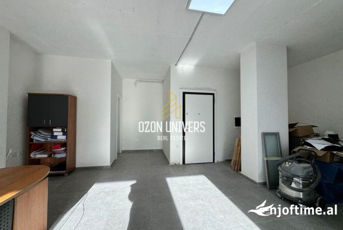 Njesi/Zyre per shitje ne rrugen e Kavajes, Galeria Roma !