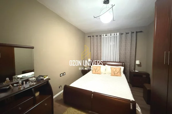 Shtepi ne shitje Apartament ne Tirane, 2+1, Mobilimi E mobiluar, Pagesa 168,000  Euro.