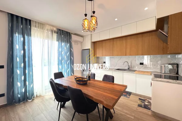 Shtepi me qera 2+1 ne Tirane - 1,500 Euro