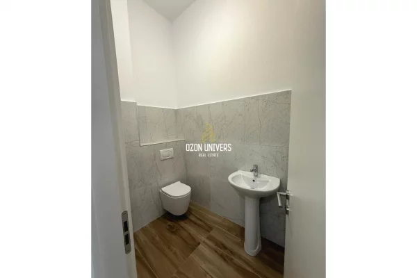 Shtepi me qera Apartament ne Tirane, 1+1, Mobilimi Bosh, pa mobiluar, Pagesa 1,440  Euro.