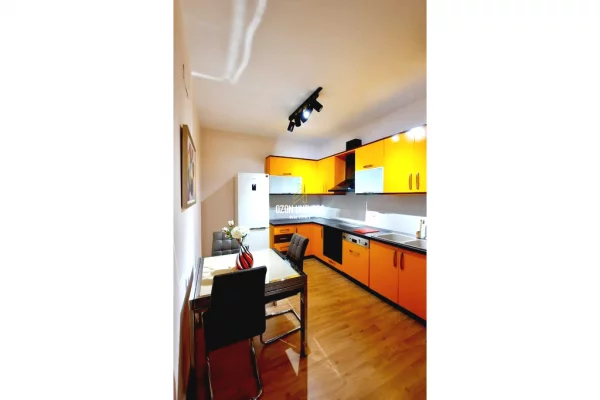 Shtepi me qera Apartament ne Tirane, 2+1, Mobilimi E mobiluar, Pagesa 850  Euro.