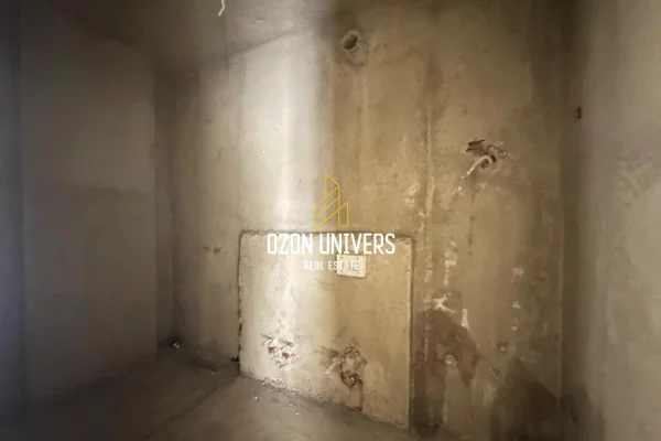 Shtepi ne shitje Apartament ne Tirane, 2+1, Mobilimi Bosh, pa mobiluar, Pagesa 109,497  Euro.