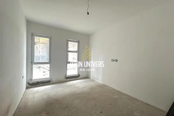 Shtepi ne shitje Apartament ne Tirane, 2+1, Mobilimi Bosh, pa mobiluar, Pagesa 127,187  Euro.