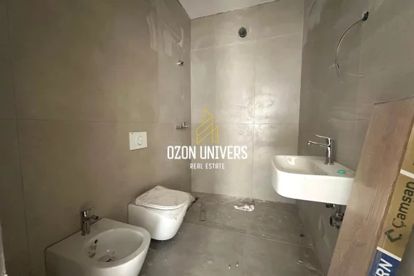 Shtepi ne shitje Apartament ne Tirane, 2+1, Mobilimi Bosh, pa mobiluar, Pagesa 127,187  Euro.