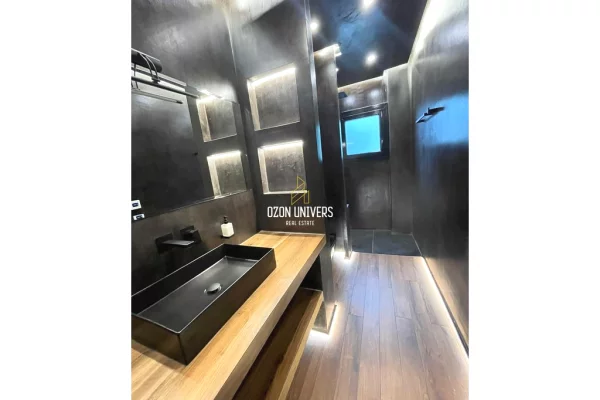 Shtepi ne shitje Apartament ne Tirane, 3+1, Mobilimi E mobiluar, Pagesa 500,000  Euro.