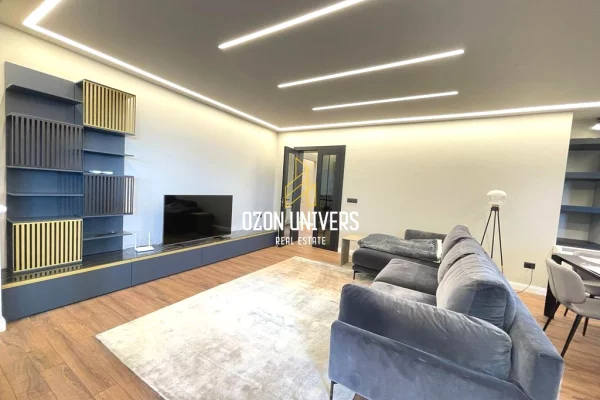 Shtepi ne shitje Apartament ne Tirane, 3+1, Mobilimi E mobiluar, Pagesa 500,000  Euro.