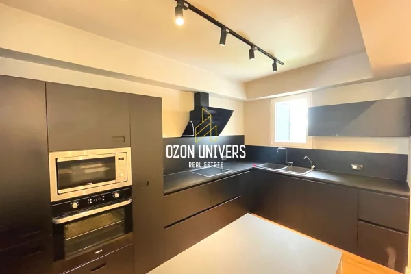 Shtepi ne shitje Apartament ne Tirane, 3+1, Mobilimi E mobiluar, Pagesa 500,000  Euro.