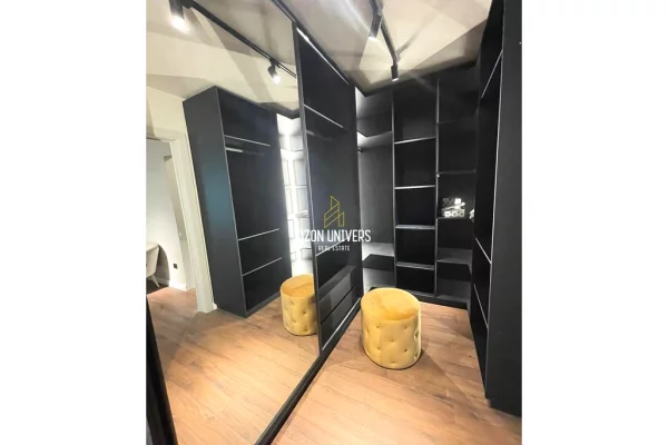 Shtepi ne shitje Apartament ne Tirane, 3+1, Mobilimi E mobiluar, Pagesa 500,000  Euro.