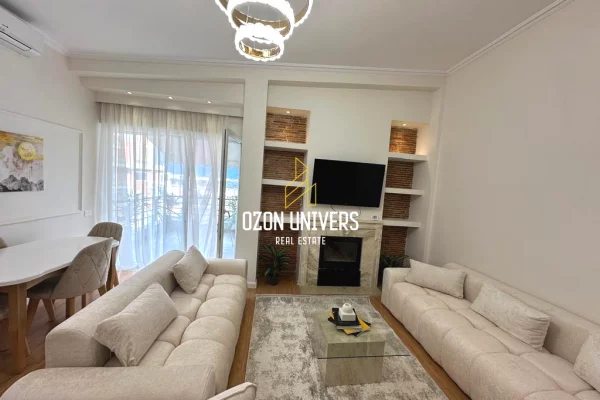 Shtepi ne shitje Apartament ne Tirane, 2+1, Mobilimi E mobiluar, Pagesa 203,000  Euro.