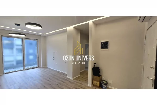 Apartament 2+1 për Qira, tek Komuna e Parisit!