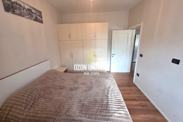 Shtepi me qera Apartament ne Tirane, 1+1, Mobilimi E mobiluar, Pagesa 450  Euro.